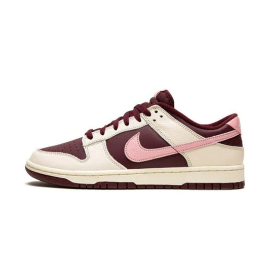 Nike Dunk Low "Valentine's Day"